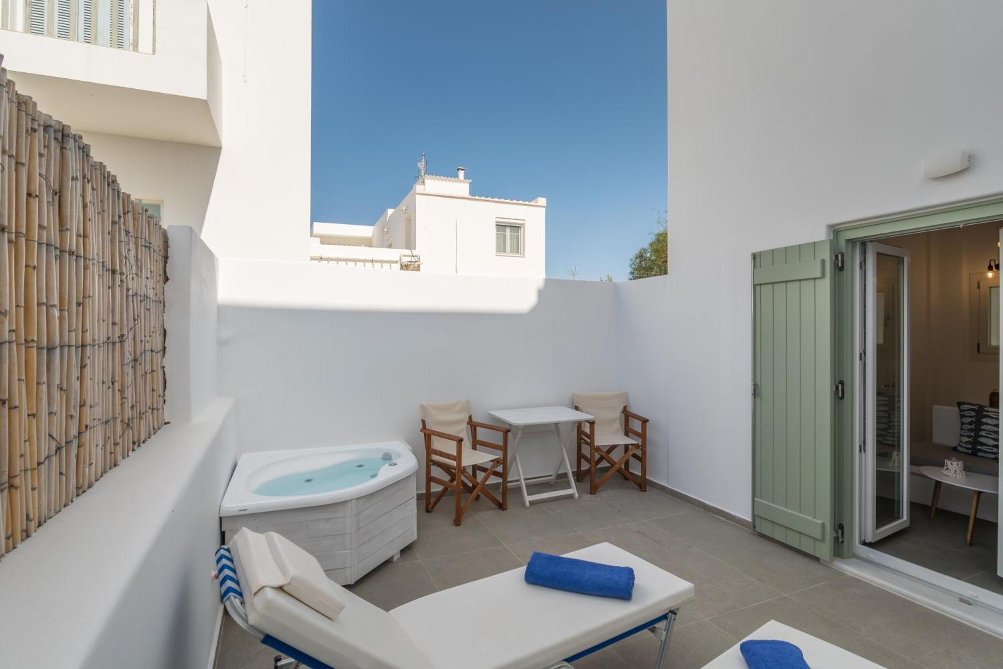 Eclipse Tales * Adamantas (Milos)